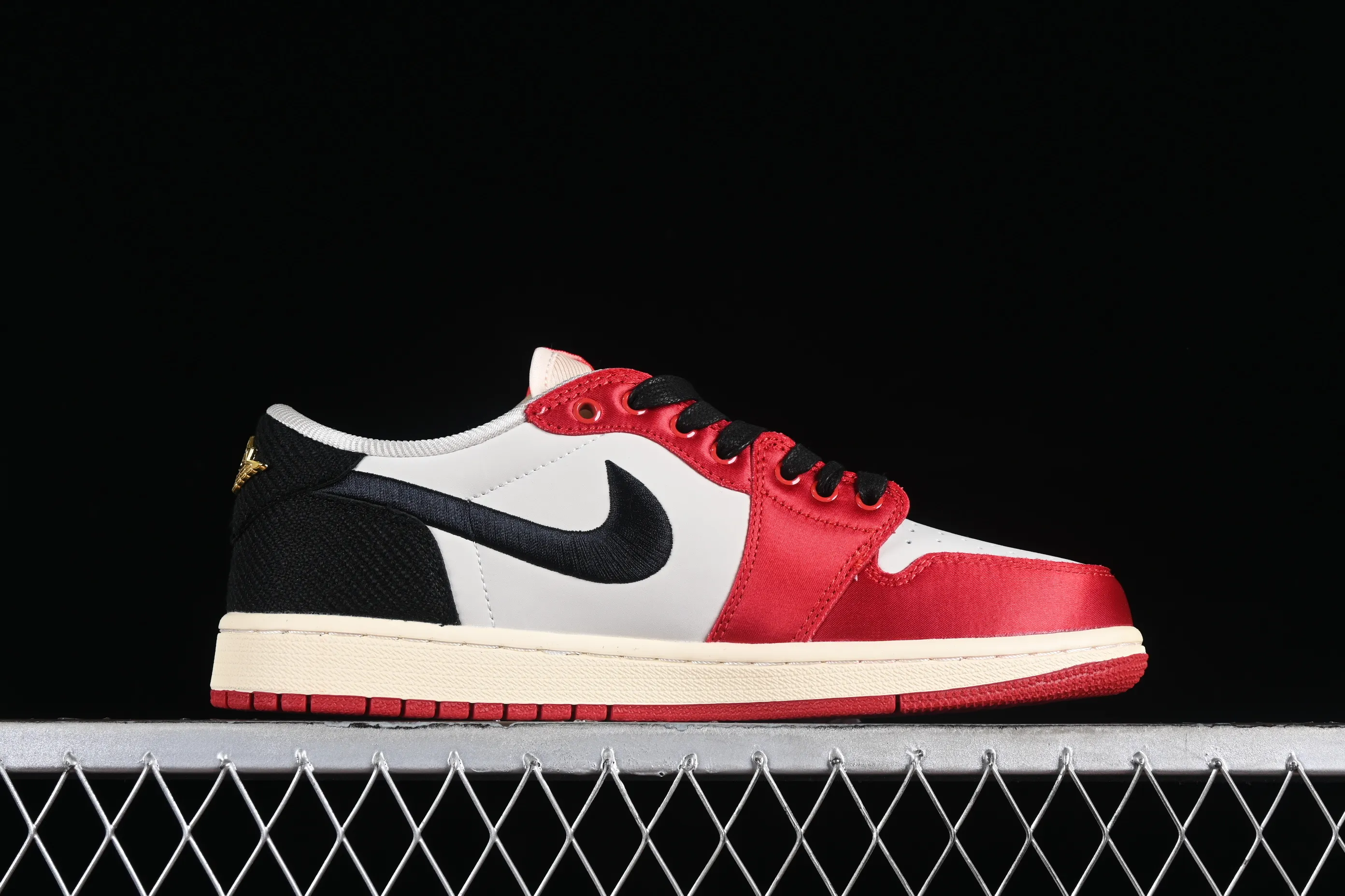 All categories Air Jordan Jordan series basketball shoes Air Jordan 1 Low Z version Trophy Room x Jordan 1 Low OG "Away" AJ1 Joe 1 black and red low-top cultural casual sneakers FN0432-100